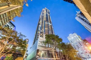 Apartment | 2 bedrooms, iron/ironing board, WiFi - 2BR Stunning Views CBD Pool Gym Netflix (Brisbane)