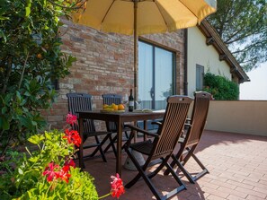 Outdoor dining - Farmhouse in Chianti with Pool and Terrace (Castelfiorentino (FI))