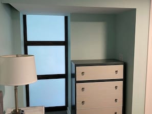 Interior - Country Living Patio Apt w/king&queen 1 Bath (Charleston)