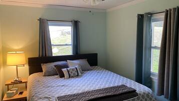 2 chambres, bureau, fer et planche à repasser, Wi-Fi gratuit