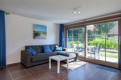 Relaxing Holiday Home in Adinkerke with Fenced Garden