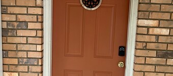Two Bedroom home near UGA - with newly renovated floors!!