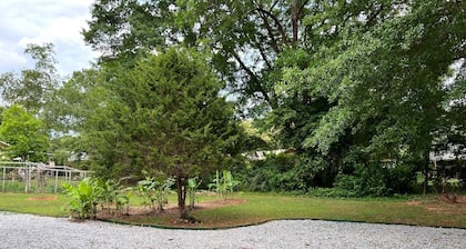 Two Bedroom home near UGA - with newly renovated floors!!