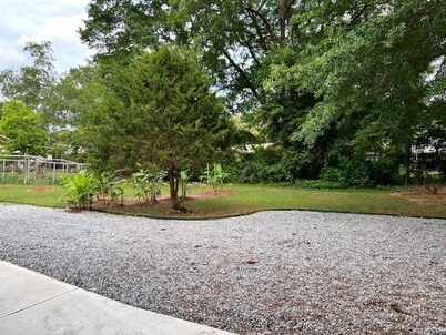 Two Bedroom home near UGA - with newly renovated floors!!
