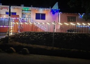 Exterior - Royal Punjab Hunza Hotel And Restaurant (Karimabad)