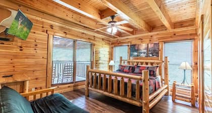 Luxury Cabin Sleeps 56 Theater Pool Access Hot Tub Arcade Granite Great Location