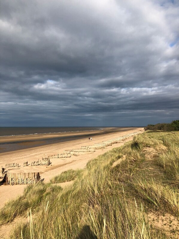 On the beach - Beautiful and Spacious House Close to The Beach (Hunstanton)