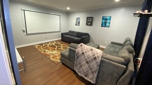 Smart TV, fireplace, stereo