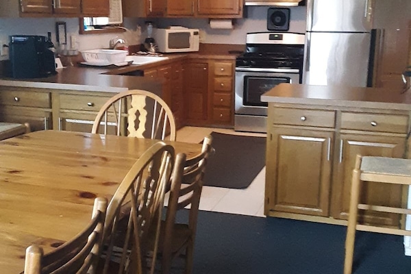 Frigorífic, microones, forn i placa de cuina