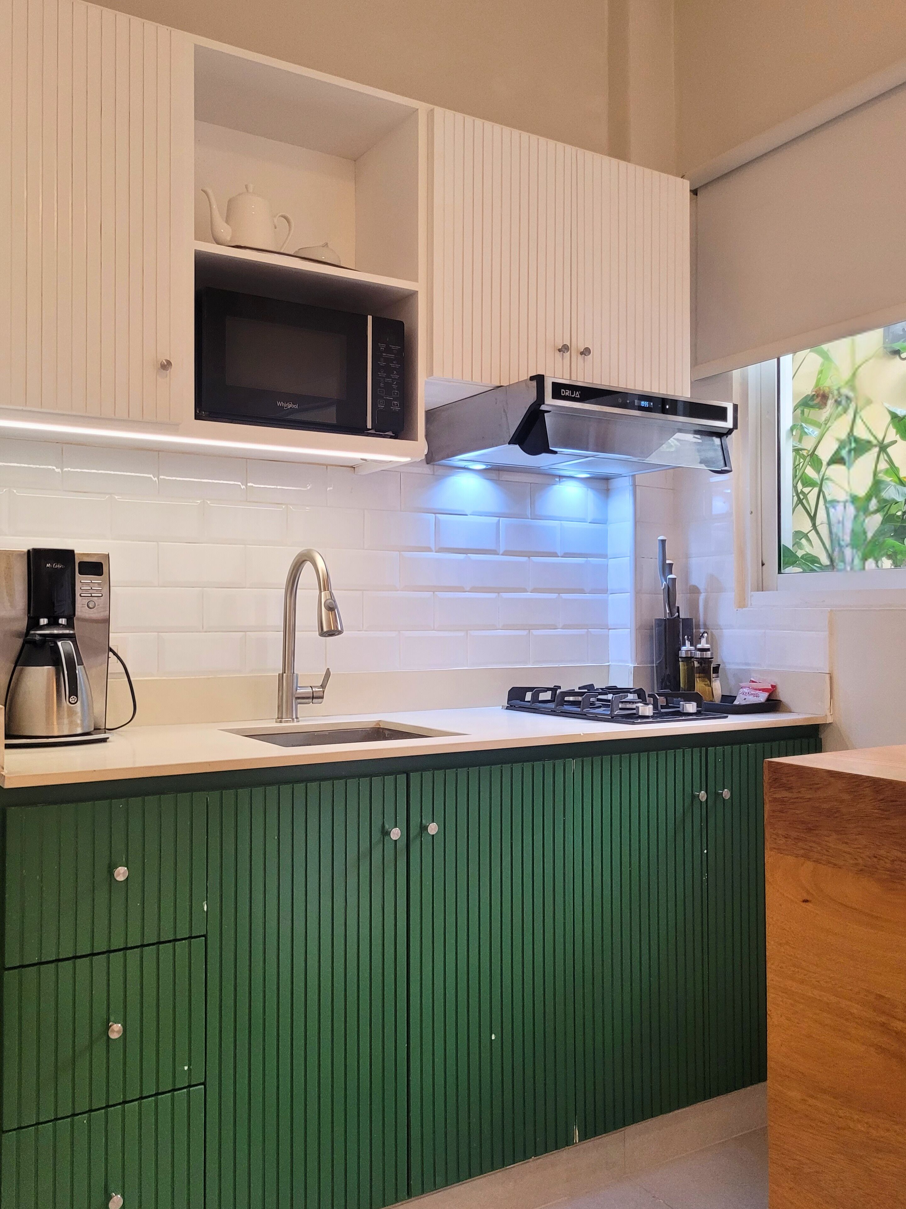 Apartamento, 1 habitación | Cocina privada | Frigorífico grande, horno, cafetera o tetera y utensilios de cocina