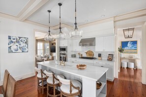 Coffee/tea maker, spices