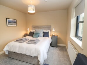 Casa rural | 4 dormitoris, decoració individual i mobiliari individual 