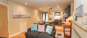 1 Stansfield Mews