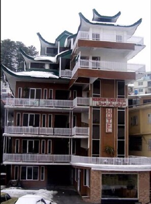 Exterior - Mountain Tower Hotel (Murree)