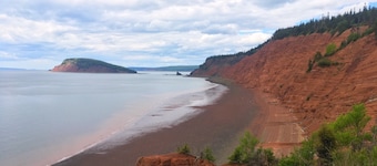 Lena's Place is situated in the center of beautiful Five Islands, Nova Scotia