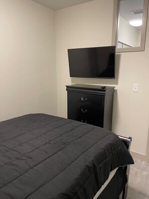 1 bedroom, iron/ironing board, free WiFi, bed sheets - Downtown Historic Warehouse District Lofts 206 (Cleveland)