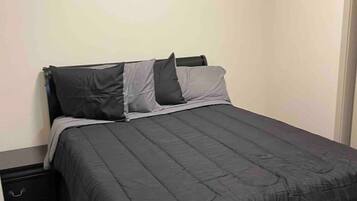 1 Schlafzimmer, Bügeleisen/Bügelbrett, kostenloses WLAN, Bettwäsche