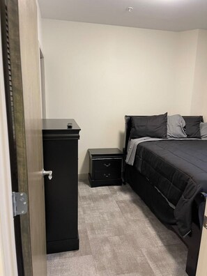 1 bedroom, iron/ironing board, free WiFi, bed sheets - Downtown Historic Warehouse District Lofts 205 (Cleveland)