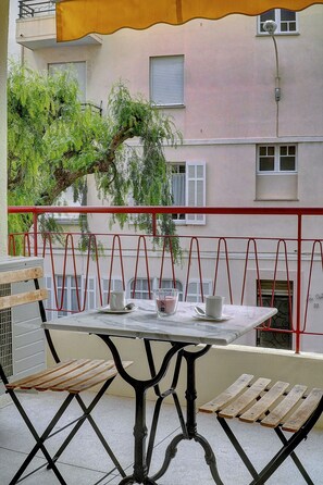 Outdoor dining - Beautiful 3 room flat  (Cannes)