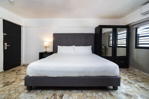 Presidential Studio Suite | Free WiFi, bed sheets