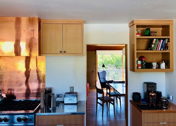 Fridge, microwave, oven, stovetop - Midcentury Modern Masterpiece--  1950's Richard NEUTRA Home in Missoula! (MIssoula)