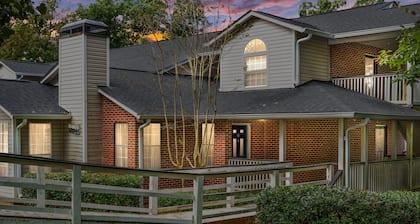 Clean Cozy 2 Bedroom Condo Nestled Near All Things Birmingham 280 Area