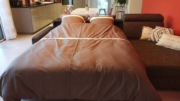 2 slaapkamers, een kluis op de kamer, een strijkplank/strijkijzer