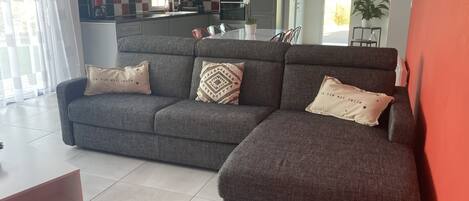 TV connectée, livres, médiathÚque, chaßne hi-fi