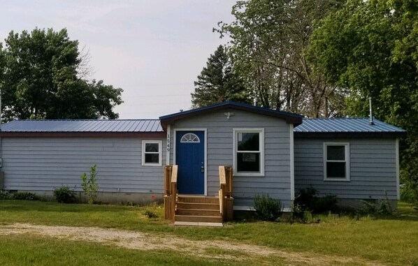 Exterior - Waterbuggs Place Cottage L (Linwood)