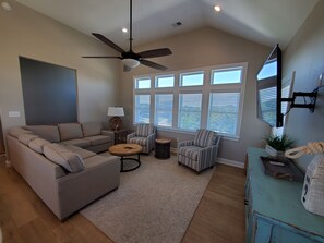 Smart TV, DVD player - Gorgeous! Dogs! New! Private Pool, Volleyball, C0907 (Corolla)