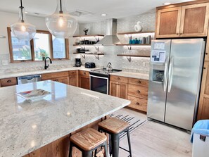 Fridge, microwave, oven, stovetop - D0130 Specials! Ocean Front w/Pool! (Duck)