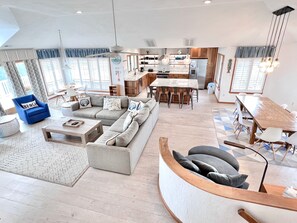 Smart TV, fireplace, DVD player, stereo - Ocean Front w/Pool! Hot Tub, Quiet Neighborhood, D0130 (Duck)