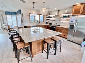 Fridge, microwave, oven, stovetop - D0130 Specials! Ocean Front w/Pool! (Duck)