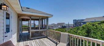 KH4226 Quick walk to the Beach! Pool! Hot tub! Ocean Views!