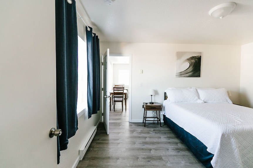 One Block From Ocean Close To Everything! Modern And Clean!! - Crescent City, CA