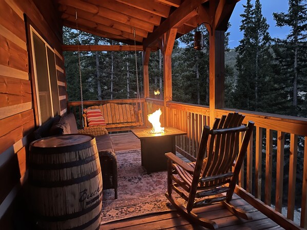 Property grounds - Cabin near Breckenridge perfect for families w/Large deck and amazing views! (Alma)