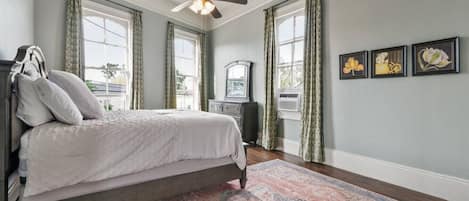 2 bedrooms, desk, iron/ironing board, travel cot