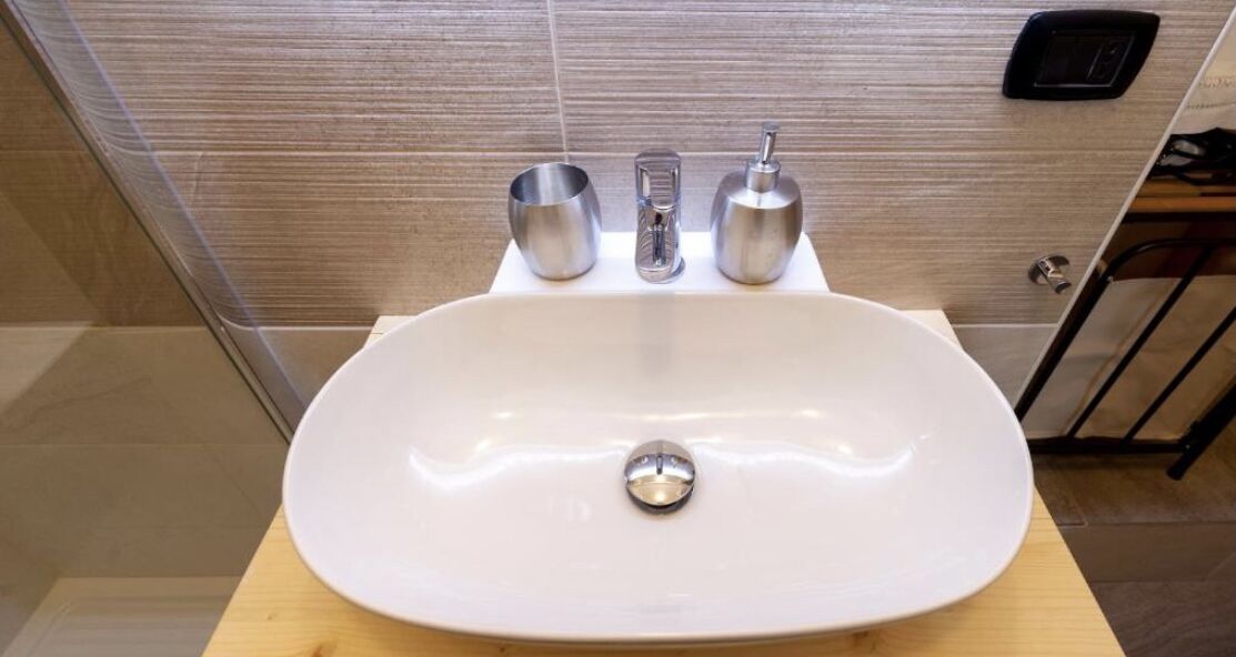 Doccia, asciugacapelli, bidet, asciugamani