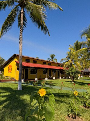 Front of property - Hotel Utz Tzaba (Taxisco)