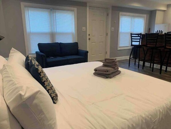 1 bedroom, iron/ironing board, WiFi, bed sheets