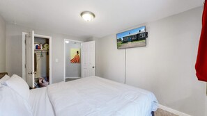 1 bedroom, iron/ironing board, travel cot, WiFi