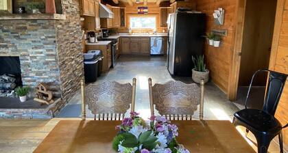 Mountain Cabin Beautiful Views, near Nederland, Eldora Mt & Black Hawk, Colorado