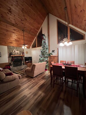 Smart TV, fireplace, DVD player