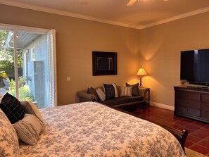 4 chambres, bureau, fer et planche à repasser, accès au Wi-Fi (inclus)