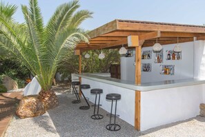 Bar (en la propiedad)