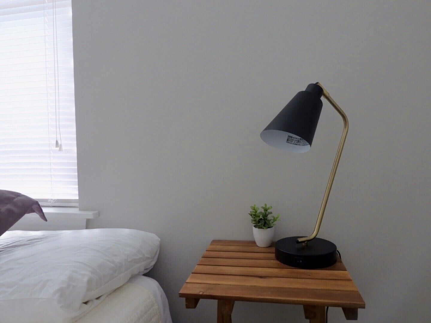 3 habitaciones, escritorio, tabla de planchar con plancha y wifi gratis 