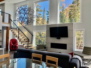 スマートテレビ、暖炉