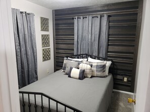 2 bedrooms, bed sheets