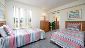 4 Schlafzimmer, Bügeleisen/Bügelbrett, WLAN, Bettwäsche