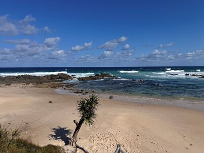 Beach front pet friendly modern family home